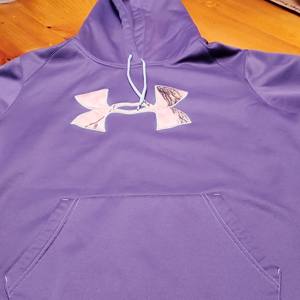 Under Armour sweatshirt